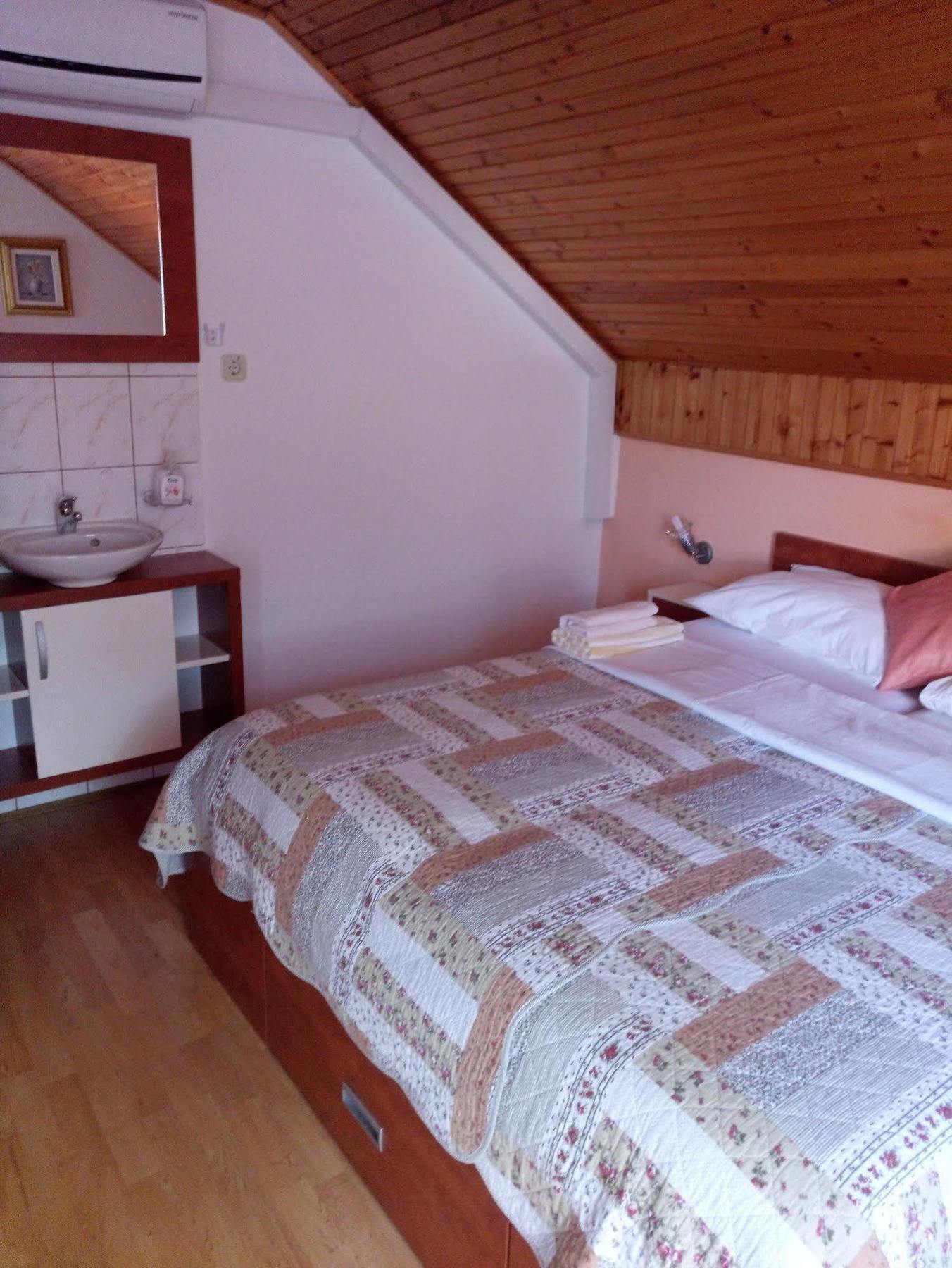 Ferienwohnung House Jelena Selište Drežničko Exterior foto