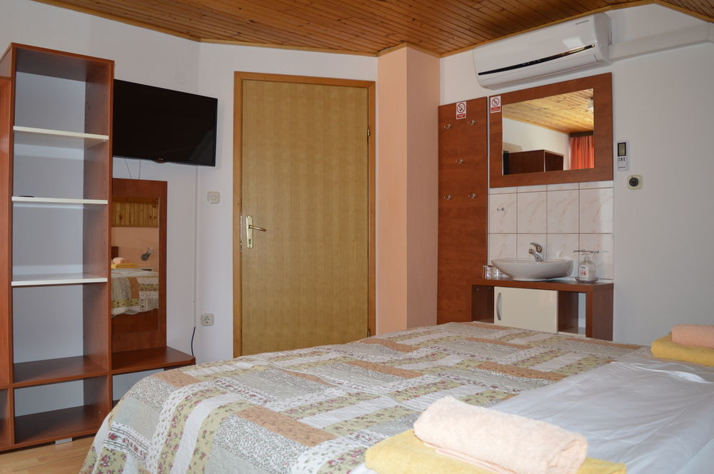 Ferienwohnung House Jelena Selište Drežničko Exterior foto